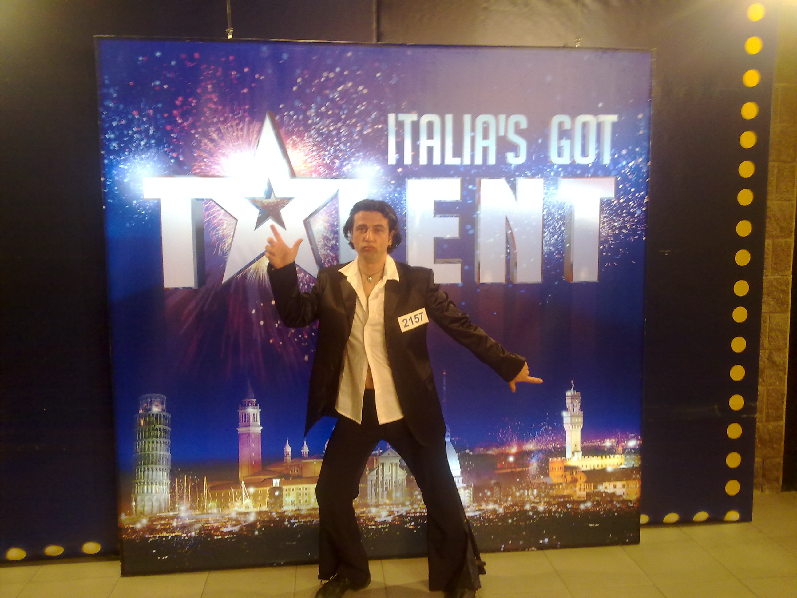 GUARDA IL VIDEO TONY MANERO A ITALIA' GOT TALENT - http://www